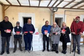 Donen més de 500 safates de carn a Can Gazà