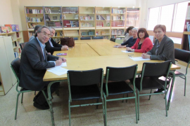 Martí March visita el CEIP Aina Moll.