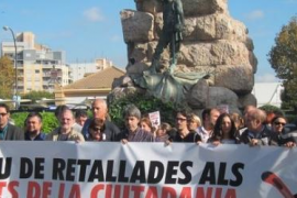 Els moviments socials debaten el col·lapse