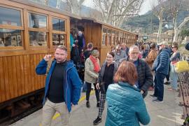 El tren ha arribat a les 11.30 del matí a Sóller.