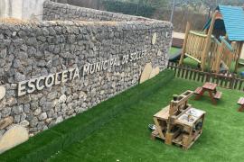 Les famílies titllen de ‘brindis al sol’ la construcció d’una nova escoleta municipal