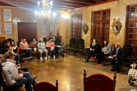 Les famílies afectades proposen solucions per a les places d’escoleta