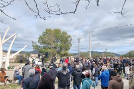 Glosa, música i el record del seu compromís, en el comiat massiu a Tomàs Martínez Miró