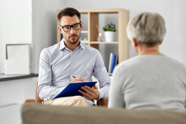 MÉS demana la incorporació de 337 psicòlegs clínics al sistema d’atenció primària