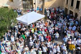 Prop de 500 persones fan una ruta saludable amb motiu del Dia de les Illes Balears