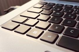 UOB critica la migració a Microsoft en Educació i assegura que «és una cortina de fum per desviar diners públics»