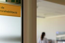 La manca de proves en llengua catalana del departament de neurologia de Son Espases posa en perill els diagnòstics que es fan