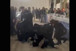 [VÍDEO] Brutalitat policial a Alcúdia: pallisses i gas lacrimogen
