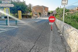 SOLLER. CIRCULACION. La Vila instalÂ·la un senyal que impedeix lâentrada als no residents per Isabel II. MÃ©s i PSOE critiquen