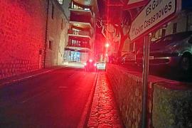 SOLLER - Problemas con

el alumbrado.

Es habitual que en las ÃÂºltimas

noches el tramo inicial de la calle

Santiago estÃÂ©
