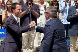 Llorenç Galmés al costat de Jaume Porsell, que suposadament regenta un agroturisme sense llicència.