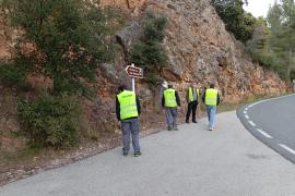 Els tècnics avaluant un dels punts al Mirador.