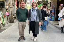 Joan González, de l’Estol, i Gràcia Andreo, dels comerciants, al C/ de Sa Lluna.