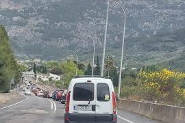 Col·lapse diari a la carretera d’entrada a Sóller i el Port.