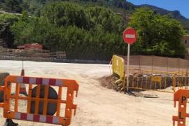 L'entrada a l'aparcament de Can Cera.