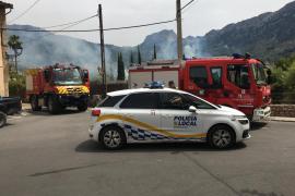 Els Bombers aturen un foc a Sóller