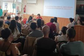 Imatge de la xerrada realitzada aquest dijous a l'Ateneu Popular La Fonera.