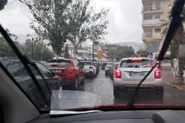 Tanquen el túnel de sa Mola per evitar el col·lapse de cotxes