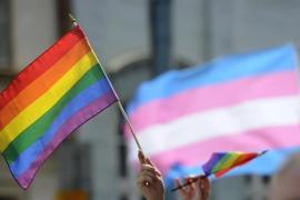 Demanen que el Parlament pengi la bandera LGTBIQ i la bandera Trans amb motiu del 28 de juny