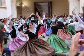 Xisco Vallcaneras: «El ball tradicional mallorquí és dirigit sempre per la dona i, en certa manera, és creatiu i espontani»