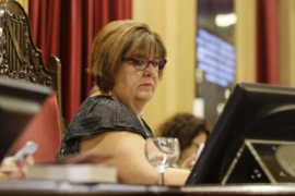 La presidenta del Parlament, la ‘podemita’ Xelo Huertas.