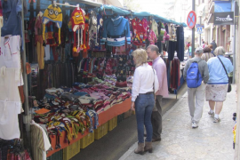 SOLLER. MERCADOS. MERCADO DE SOLLER AL AIRE LIBRE EN LA PLAÇA DEL MERCAT.