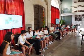 Imatge de la constitució del primer Consell de la Infància i l'Adolescència de Sa Pobla