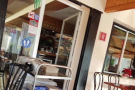 Telefona per fer una reserva a un restaurant d'Eivissa i li diuen «te he dicho que me hables en español»