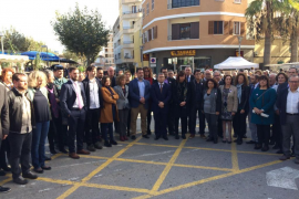 Minut de silenci en el Dijous Bo a Inca.