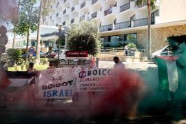 [VÍDEO] Acció de boicot d'organitzacions antisionistes de Mallorca i Eivissa contra Leonardo Hotels