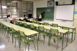 SIAU acusa la Conselleria d'ocultar als docents les places disponibles