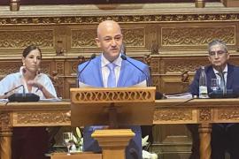 El Pi: «No té lògica que la ultradreta rompi el pacte al Parlament i el continuï al Consell, que té la competència d'acollir menors migrants»