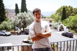 Lluc Bauzà viu al Port de Sóller però durant l’hivern viu i estudia a Barcelona.