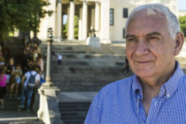 L'escriptor basc concedeix la seva primera entrevista des de l'Havana.