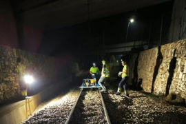 El servei de tren entre Petra i Manacor torna a la normalitat després de la inundació per les pluges