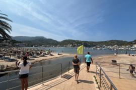 La bandera groga oneja a la platja.
