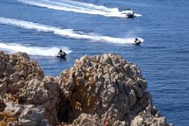 El GOB Menorca denuncia la massificació nàutica i demana mesures per defensar els banyistes i el medi marí