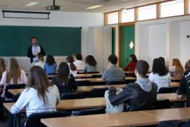 Educació destinarà més d'un milió d'euros al pla pilot de segregació lingüística el curs 2024/25