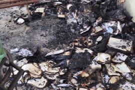 Cremen una parada d'intercanvi de llibres a Lloseta