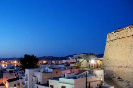 Uns empresaris neerlandesos compren 30 cases a una barriada d'Eivissa per a atraure el turisme