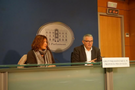Els diputats del PI, Maria Antònia Sureda i Jaume Font, la imatge.