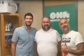 [VÍDEO] Segona Jugada: anàlisi futbolística amb microscopi blanc i blau