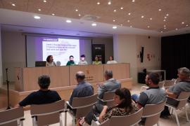 La taula rodona 'Joves i l’Europa Verda a l’Euroregió. T’importa el futur del teu planeta? Què creus que pots fer?' aborda la problemàtica del turisme a les Illes Balears i els possibles escenaris de futur