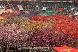 [VÍDEO] Salvador Illa comença a comprovar que no té la majoria social: xiulada eixordadora i crits d'independència al primer acte massiu que presideix