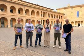 Editat el fotollibre del guanyador del Premi Mallorca de Fotografia Contemporània 2023: 'Veñen corvos voando baixo' de Tono Arias