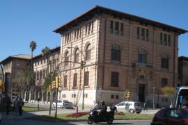 UOB: «És una negligència votar sobre en quina llengua s’ha d’impartir la classe quan el projecte lingüístic de centre estableix que és en català»