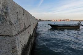 L’Associació de Barques Tradicionals de Portocolom exigeix un canvi urgent en les obres de les barraques