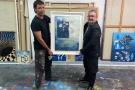 El pintor Tomeu Coll aporta una obra seva a la campanya 'creem VIDA'