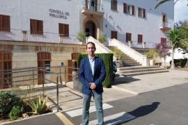 El conseller insular de Benestar Social, Guillermo Sánchez, ha carregat aquest dissabte contra el batle d'Inca, Virgilio Moreno.