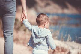 L’STEI Intersindical reclama que les famílies monoparentals tenguin un permís per naixement de 26 setmanes